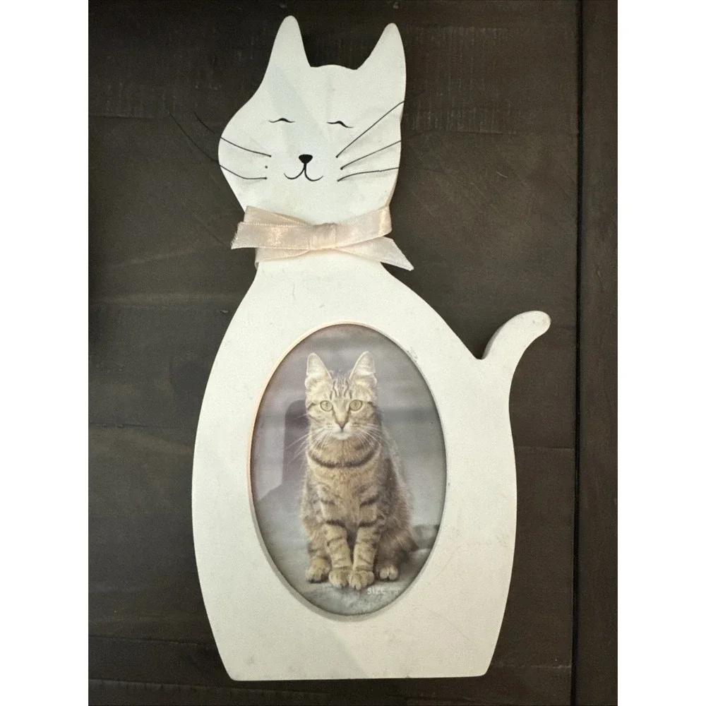 Vintage Cat Shaped Photo Holder 4.5x3 Frame White Wire Whiskers